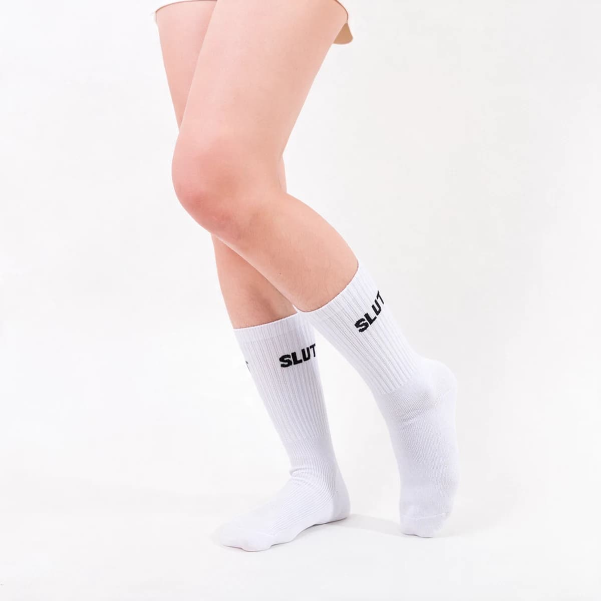 slut-white-001